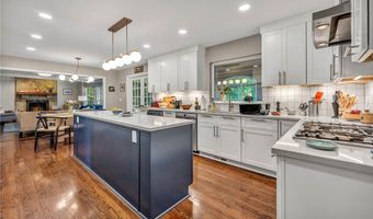 561 Willard Rd, Aurora, OH 44202