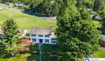 3146 Club Dr, Allentown, PA 18103