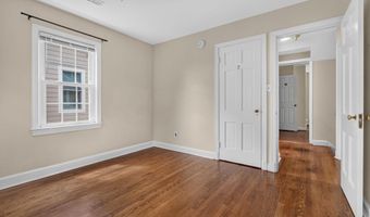 4705 22ND St N, Arlington, VA 22207
