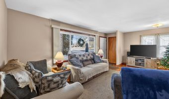 871 S Chatham Ave, Addison, IL 60101