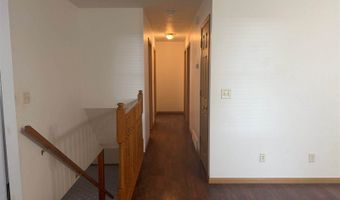 530 S 5th St, Akron, IA 51001