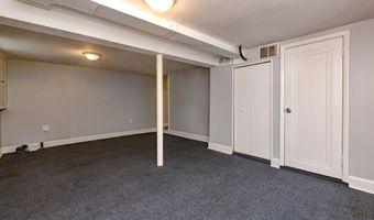 150 Hillcrest Rd, Bridgeport, CT 06606