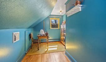 303 Beacon Hill Dr, Cheshire, CT 06410