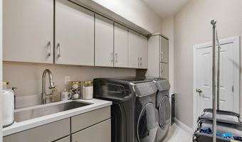 10721 Capesthorne Way, Las Vegas, NV 89135