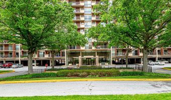 1300 ARMY NAVY Dr 816, Arlington, VA 22202