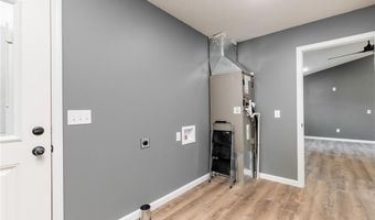 521 W Maple St, Austin, IN 47102