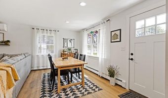 816 Riverside Dr, Augusta, ME 04330