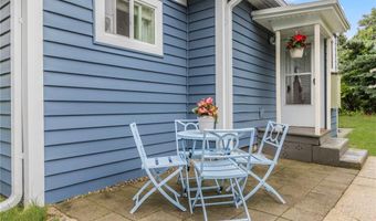 1315 New London Ave, Cranston, RI 02920