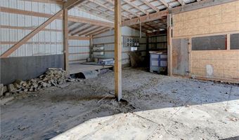 10 Bluebird Dr, Agency, MO 64401