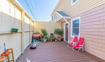 81 Floral St, Bath, ME 04530