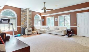 523 Overlook Dr, Orange, CT 06477