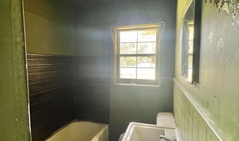 169 E Ashley St, Atmore, AL 36502