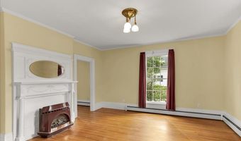 92 Cedar St, Belfast, ME 04915
