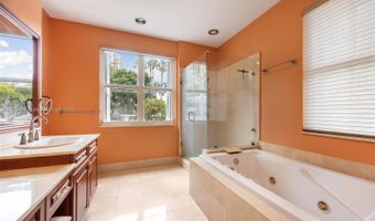 3707 NE 214th St 14, Aventura, FL 33180