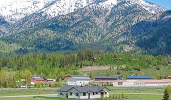 185 COLUMBINE St, Alpine, WY 83128