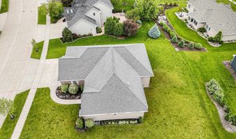 6600 N KUREY Dr, Appleton, WI 54913