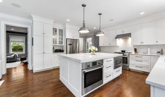 99 Porchuck Rd, Greenwich, CT 06831