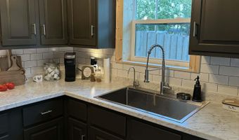 238 E Radio Ln, Arkansas City, KS 67005