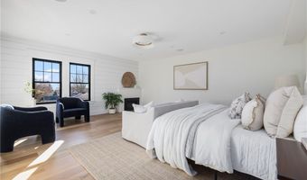 14 Kay Blvd, Middletown, RI 02842