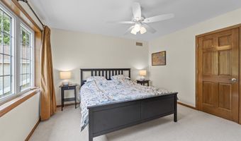 5713 Rosslare Ln, Fitchburg, WI 53711