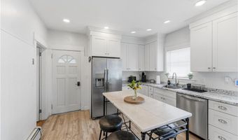 9 Youlden Ave, Cranston, RI 02910