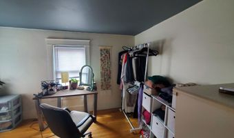 84 14th St, Bangor, ME 04401