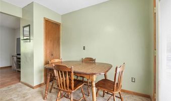 908 38th Ave, Anoka, MN 55303