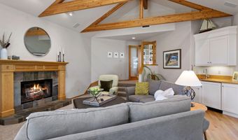62824 Loma Vista Dr, Bend, OR 97701