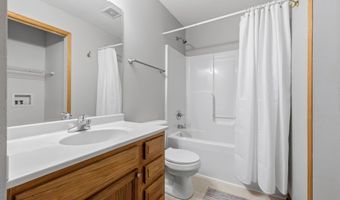 1002 Poe Ave, Ames, IA 50014