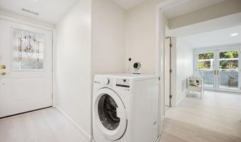 9813 MONTAUK Ave, Bethesda, MD 20817