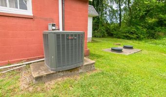 23391 FRONT St, Accomac, VA 23301