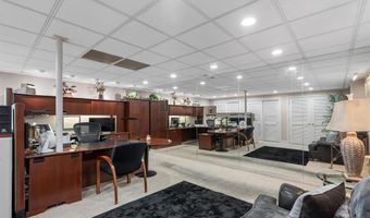 436 Shadowridge Ct, Ballwin, MO 63011