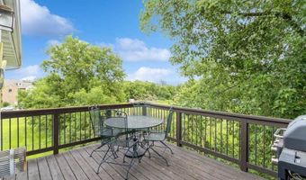 1095 Twilight Dr, North Liberty, IA 52317