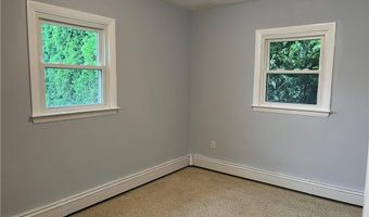 10 Cavalier Rd, Narragansett, RI 02882