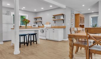 24 Center St, Augusta, ME 04330
