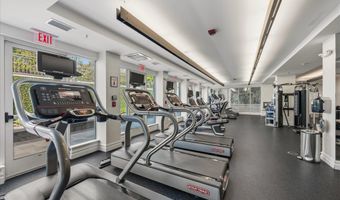 8121 RIVER Rd 423, Bethesda, MD 20817