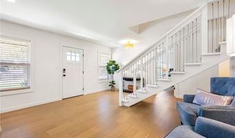 1004 Robin Haven Dr, Bentonville, AR 72712