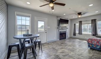 912 S 7th St, Aransas Pass, TX 78336