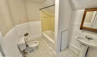 221 W Center St, Alma, MI 48801