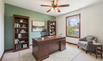 812 S 5th Ave, Brandon, SD 57005