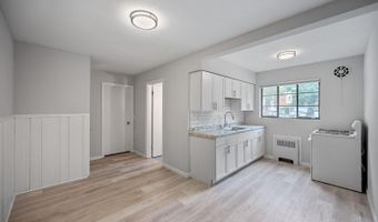 5855 Lathrop Pl, Cincinnati, OH 45224
