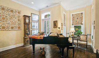 628 A St NE, Washington, DC 20002