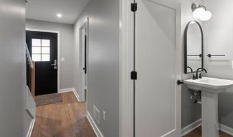 2237 Trillium Ln, Ann Arbor, MI 48104