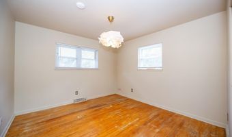 1031 N Maple Rd, Ann Arbor, MI 48103