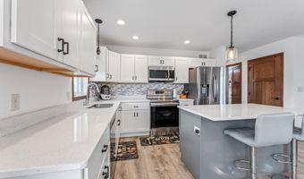 809 24th Ave NW, Austin, MN 55912