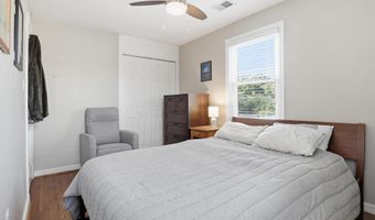 2147 S OAKLAND St, Arlington, VA 22204