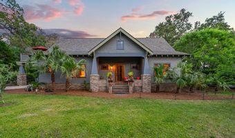 25 17th St, Apalachicola, FL 32320