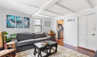 74 Third St, Newport, RI 02840