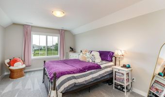 5467 Windrose Ln, Ames, IA 50014