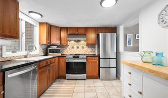 267 Fishing Cove Rd, North Kingstown, RI 02852